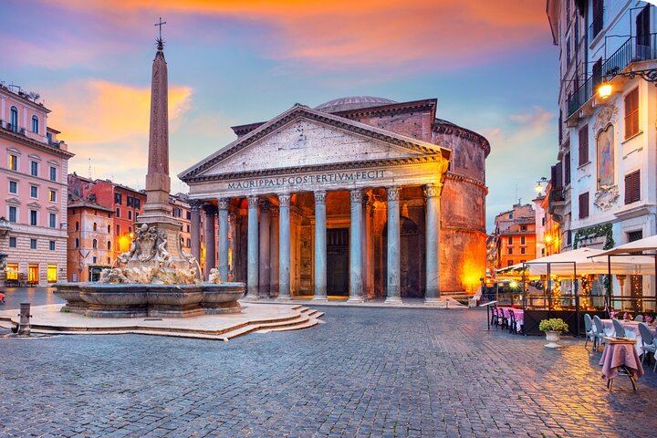 Rome Scavenger Hunt & Highlights Self-Guided Walking Tour