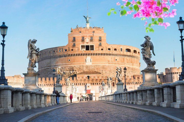 Rome Scavenger Hunt & Highlights Self-Guided Walking Tour