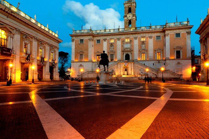 Rome Scavenger Hunt & Highlights Self-Guided Walking Tour
