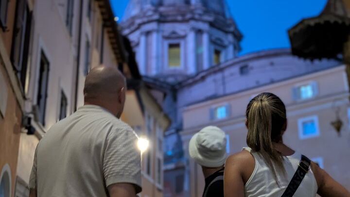 Rome Secrets, Legends & Dark History Tour with Tasty Bites