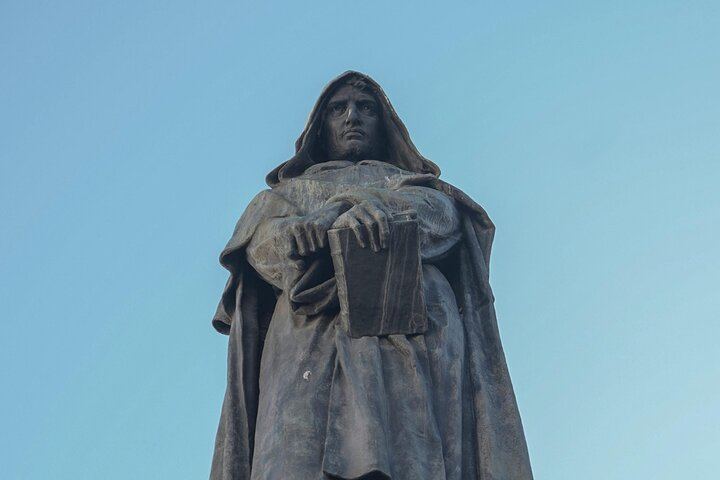 Rome Secrets, Legends & Dark History Tour with Tasty Bites