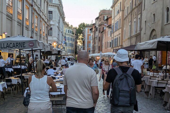 Rome Secrets, Legends & Dark History Tour with Tasty Bites