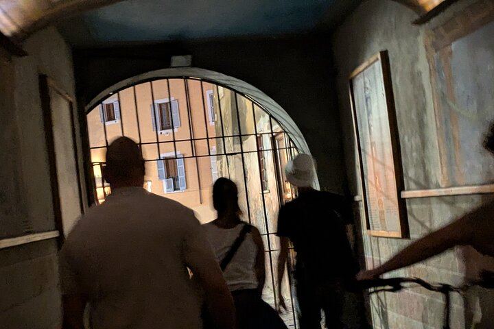 Rome Secrets, Legends & Dark History Tour with Tasty Bites