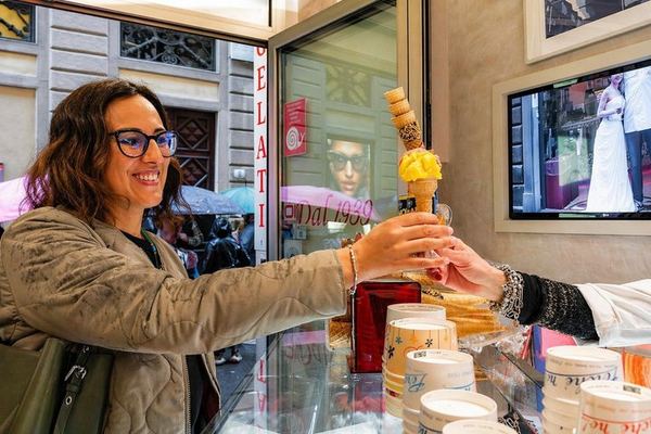 How to Spot a Tourist Trap: Street Food with a Licensed Guide