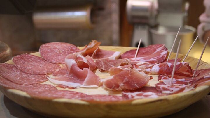 Rome: Trastevere Food Tour Wine Tasting and Local Expert Guide
