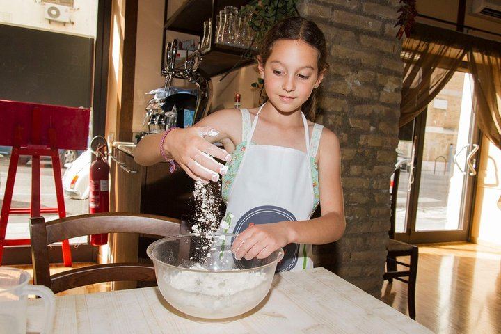 Rome Trastevere Pasta Making Class & Food Tour with Eating Europe