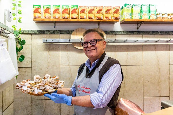 Rome Trastevere Pasta Making Class & Food Tour with Eating Europe