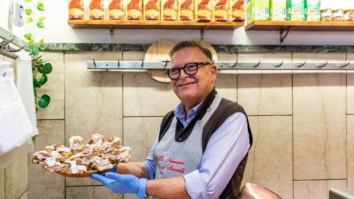 Rome Trastevere Pasta Making Class & Food Tour with Eating Europe