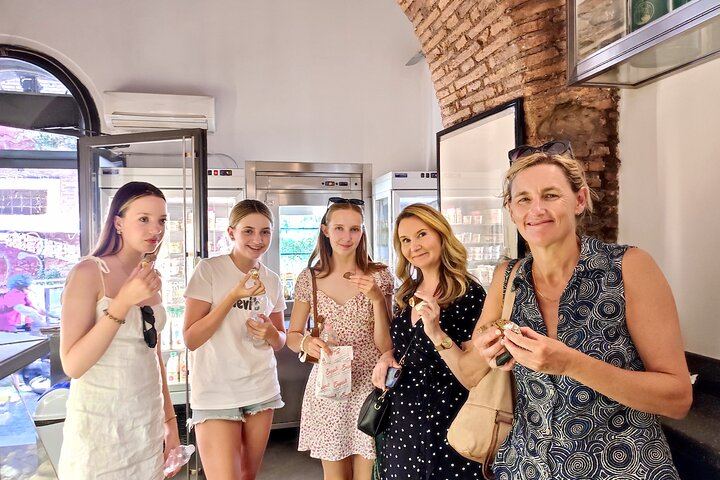 Rome: Trastevere Street Food Tour with Local Expert