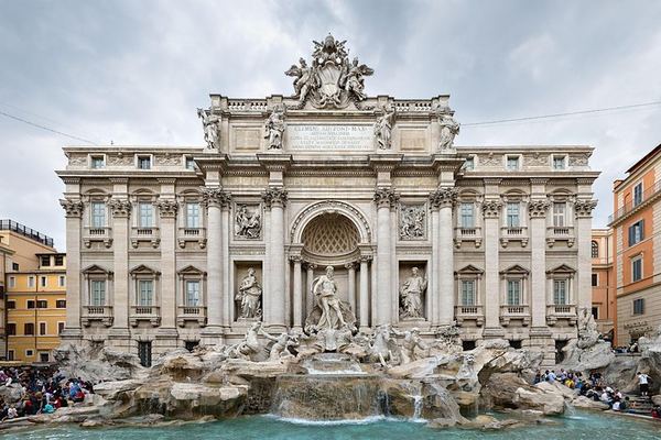 Nine Metres Under Trevi: The Domus and Its 800 Coins