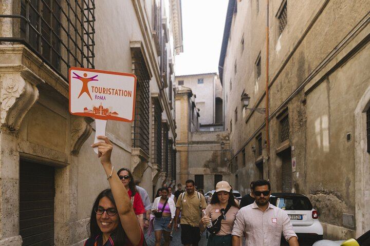 Rome: Trevi Fountain District and Underground Domus Guided Tour