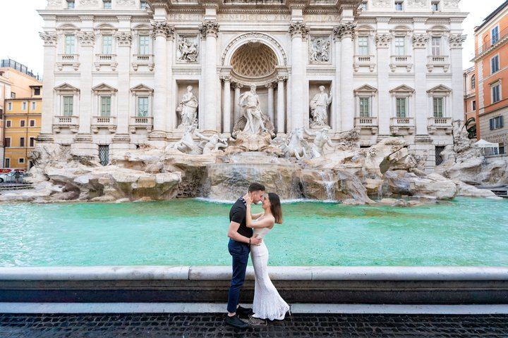 Rome: Trevi Fountain Photoshoot, Private & Early Morning