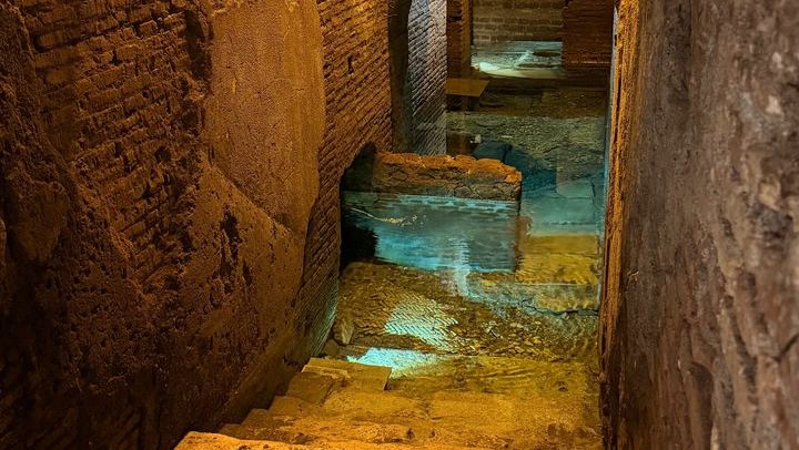 Rome: Trevi Fountain & Vicus Caprarius City of Water Tour