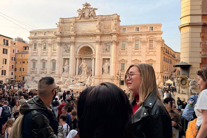 Rome: Trevi Fountain & Vicus Caprarius City of Water Tour