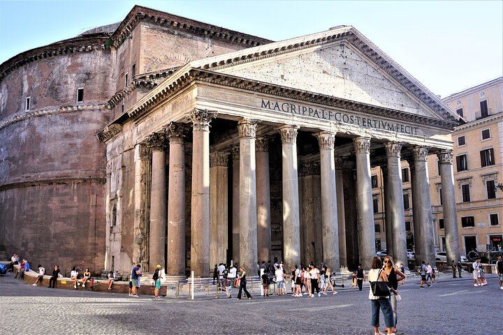 Rome Walking Tour Through the Ages with Guided Pantheon Visit