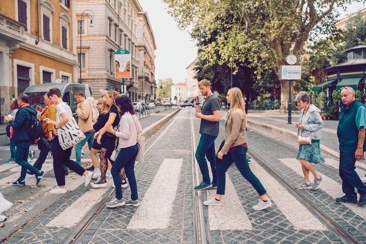 Rome Walking Tour Through the Ages with Guided Pantheon Visit