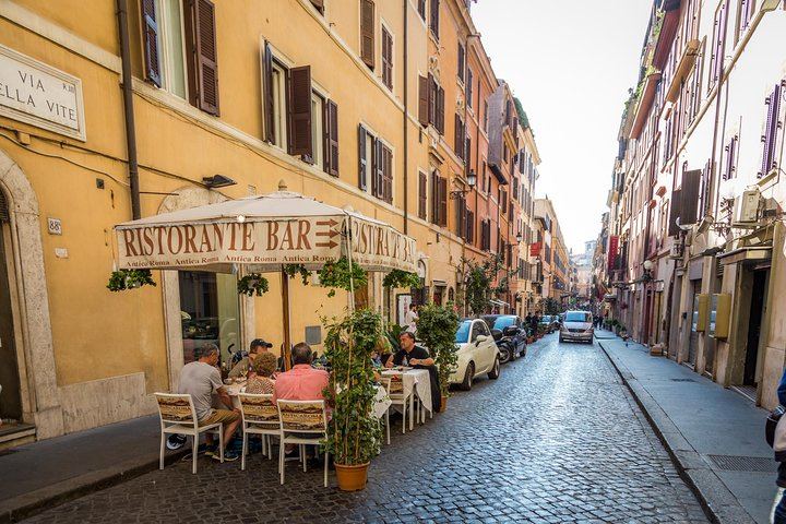 Rome Walking Tour with Pantheon, Trevi Fountain & Spanish Steps