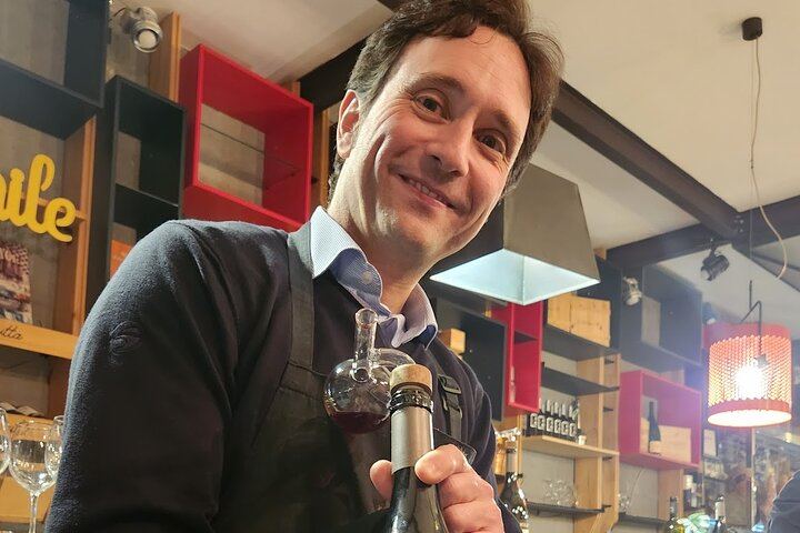 Rome: Wine Tasting and Food Pairing with gelato in Trastevere