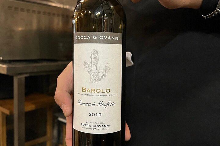 Rome: Wine Tasting and Food Pairing with gelato in Trastevere