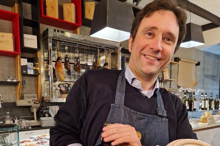 Rome: Wine Tasting and Food Pairing with gelato in Trastevere