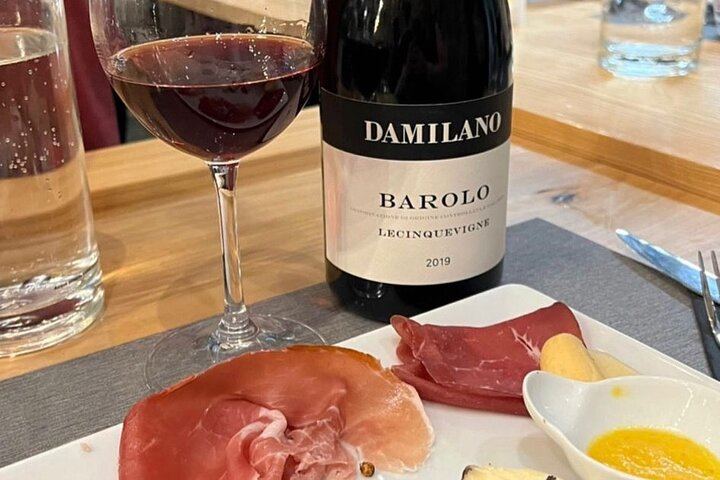 Rome: Wine Tasting and Food Pairing with gelato in Trastevere