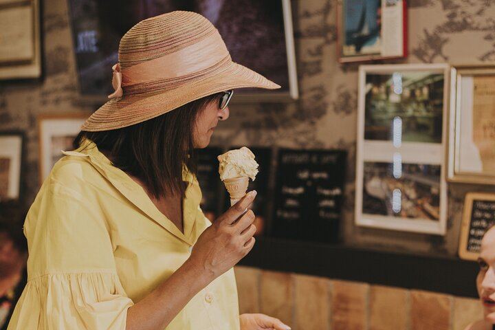 Rome: Wine Tasting in Trastevere with Food and Gelato