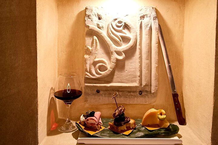 Rome Wine Tasting with Food Paring in Trastevere I VIP Experience