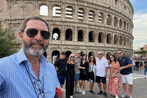 Twelve Sites of Rome in Seven Hours, by Car with a Driver-Guide