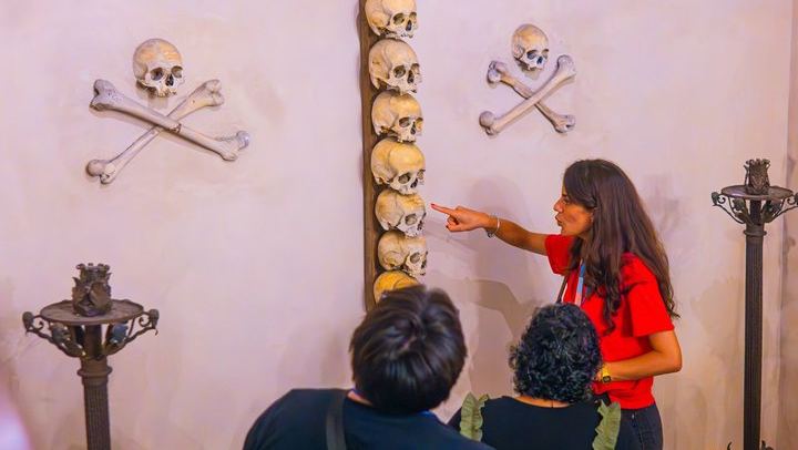 Rome's Dark Side: Ghosts, Scandals and Crypts - Small Group Tour