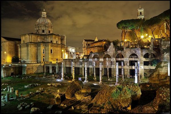 Four Stops by Private Car: Trevi, Navona, St Peter's, Castel