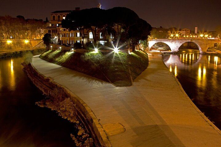Rome's Twilight Charm: Private Night Tour with Personal Driver