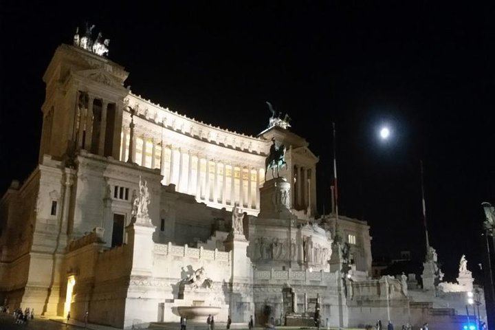 Rome's Twilight Charm: Private Night Tour with Personal Driver