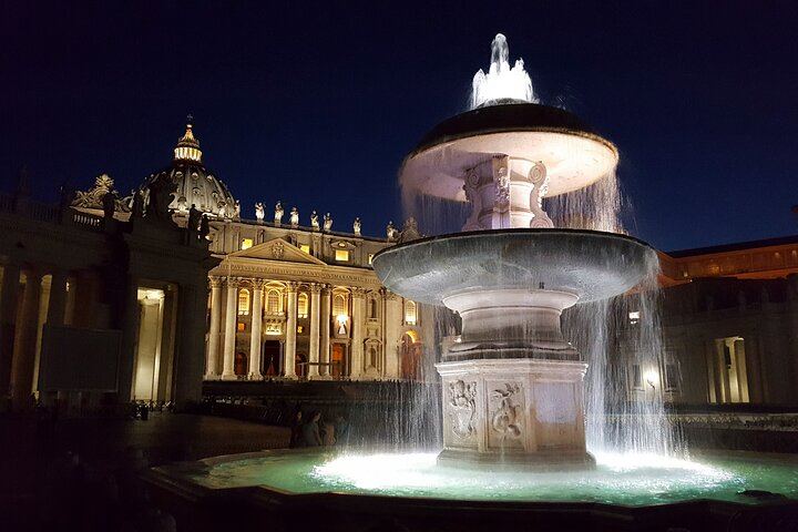Saint Peter by night
