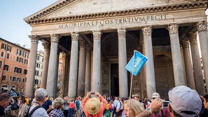 See Rome Pantheon on a walking tour