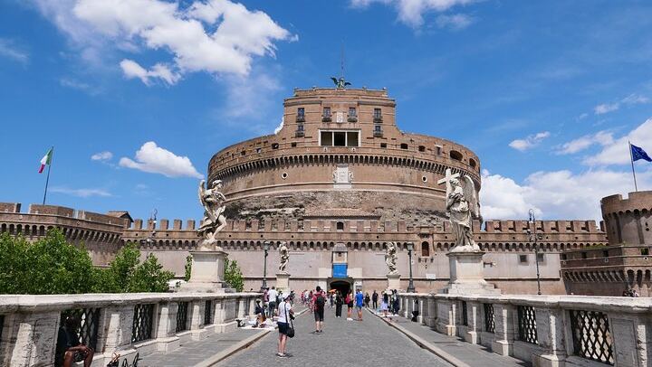 Skip-the-Line Shared or Private Guided Tour of Castel Sant'Angelo