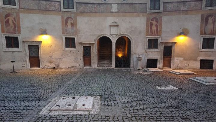 Skip-the-lines Castel Sant'Angelo and Pope Paul III Apartments Tour