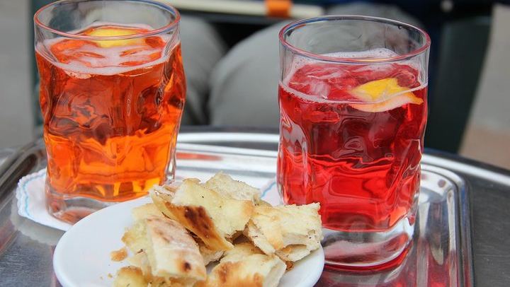 Sunset in Rome Sightseeing and Piazzas with appetizer