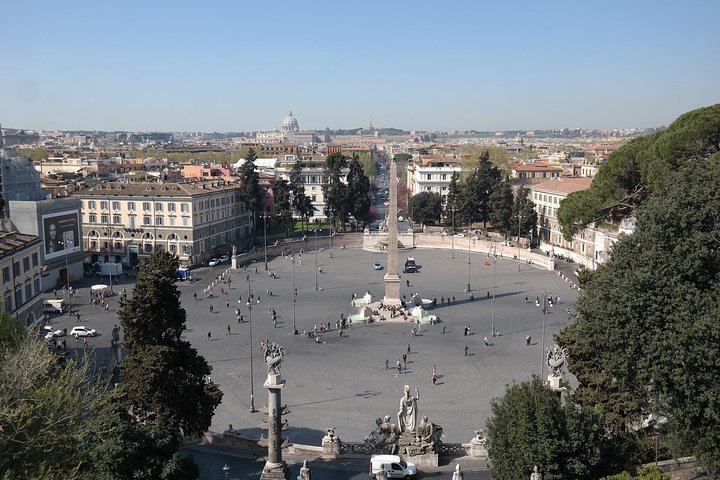 Sunset in Rome Sightseeing and Piazzas with appetizer