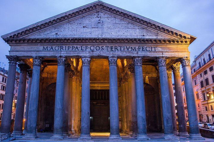 Sunset in Rome Sightseeing and Piazzas with appetizer