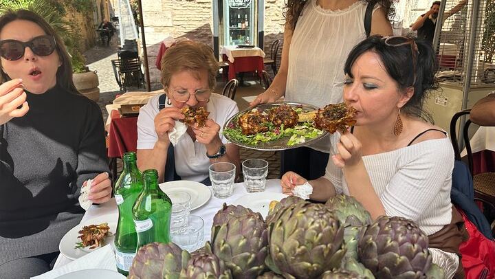 Tasting famous Roman artichokes