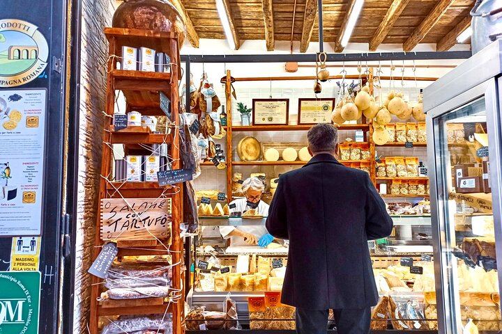Tasty Roman Dinner Food Tour around Piazza Navona, Campo Marzio & Jewish Ghetto