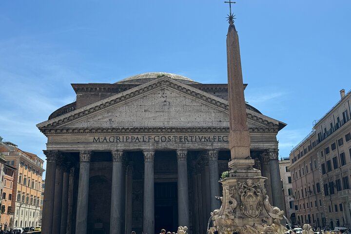 The classical front with Ramses II obelisk on the right