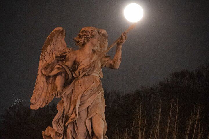 The hidden symbols of Bernini's statues