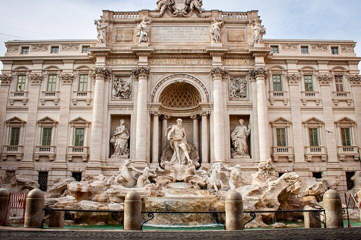 The legendary Trevi Fountain