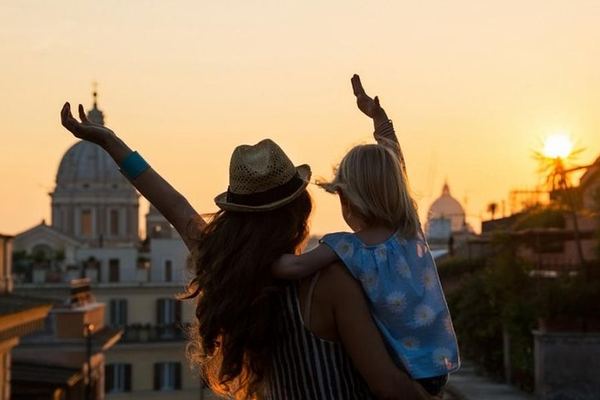 Rome by Night for Families, with Pizza and Gelato Included