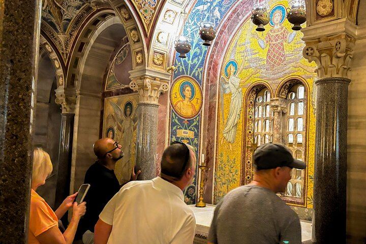 Trastevere Hidden Gems & Rome Jewish Ghetto Small-Group Tour