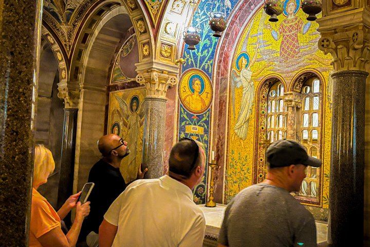 Trastevere Hidden Gems & Rome Jewish Ghetto Small-Group Tour