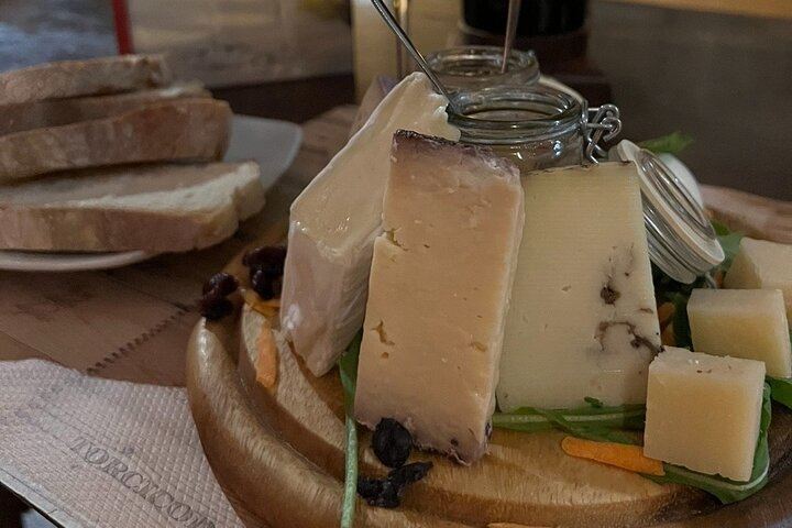 Trastevere Like a Local Food Tour with 7+ Food Tastings & Wines