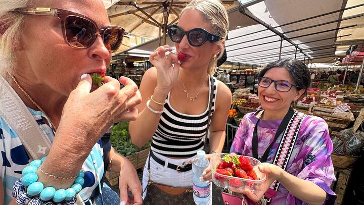 Trevi Fountain, Pantheon, and Campo Dei Fiori Market Food and Wine Tour