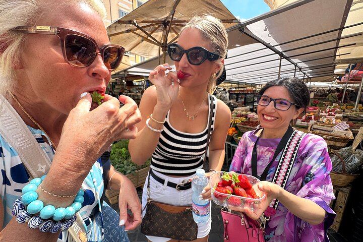 Trevi Fountain, Pantheon, and Campo Dei Fiori Market Food and Wine Tour
